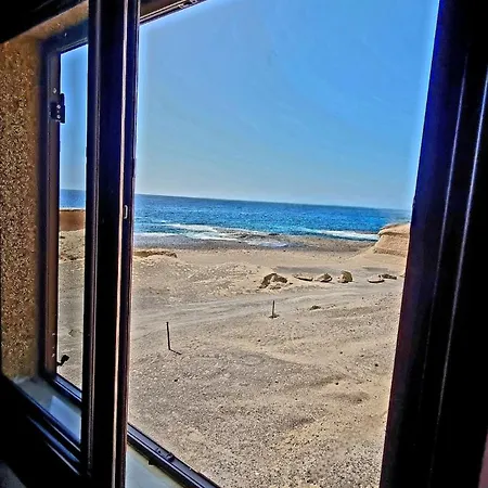 Junto Al Mar 1 * La Mareta