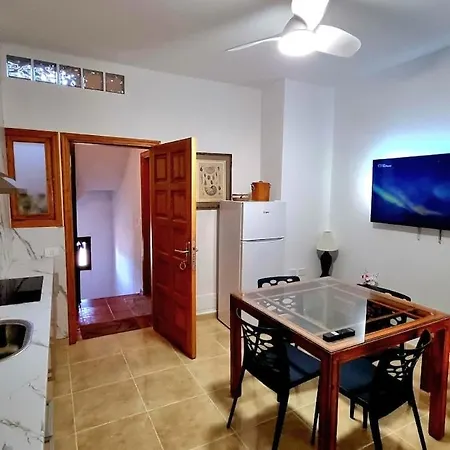 Apartment Junto Al Mar 1 *